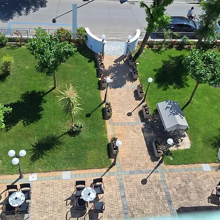 Massimo Hotel 3*